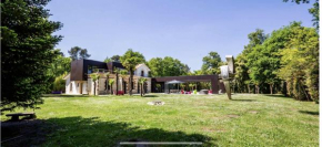 MAGNIFIQUE MAISON AU COEUR DES BOIS AVEC PISCINE ET JACUZZi entre bordeaux et lacanau